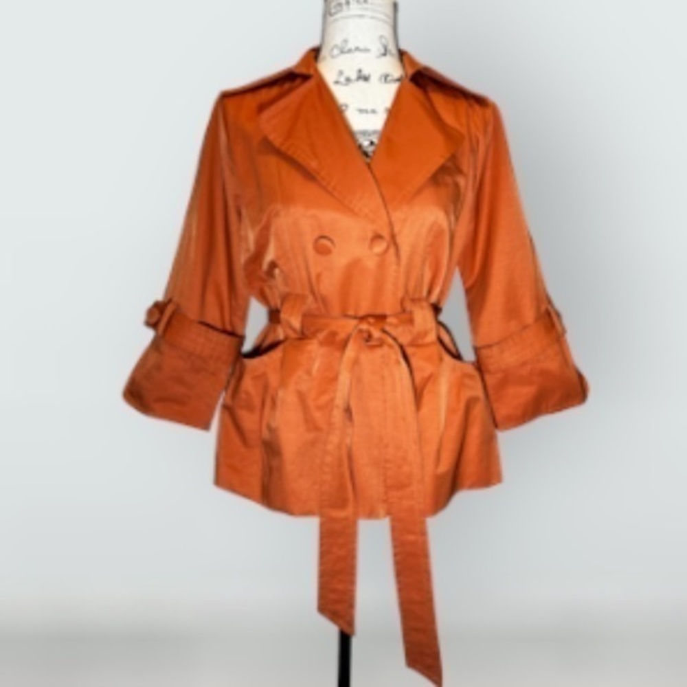 Luii Light Weight Jacket Size Medium
